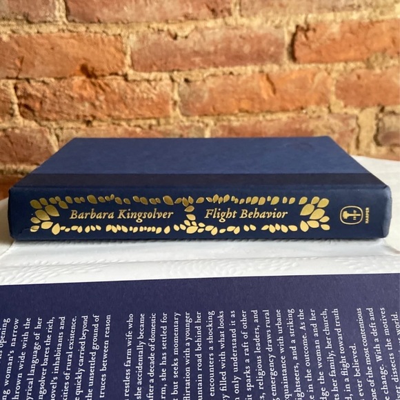 Flight Behavior, Barbara Kingsolver. Signed. First Edition. - Picture 4 of 4